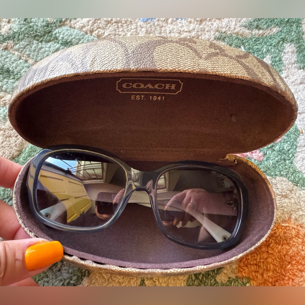 Coach blue Emma Women's Sunglasses Gradient Lenses w/box, papers, microfiber